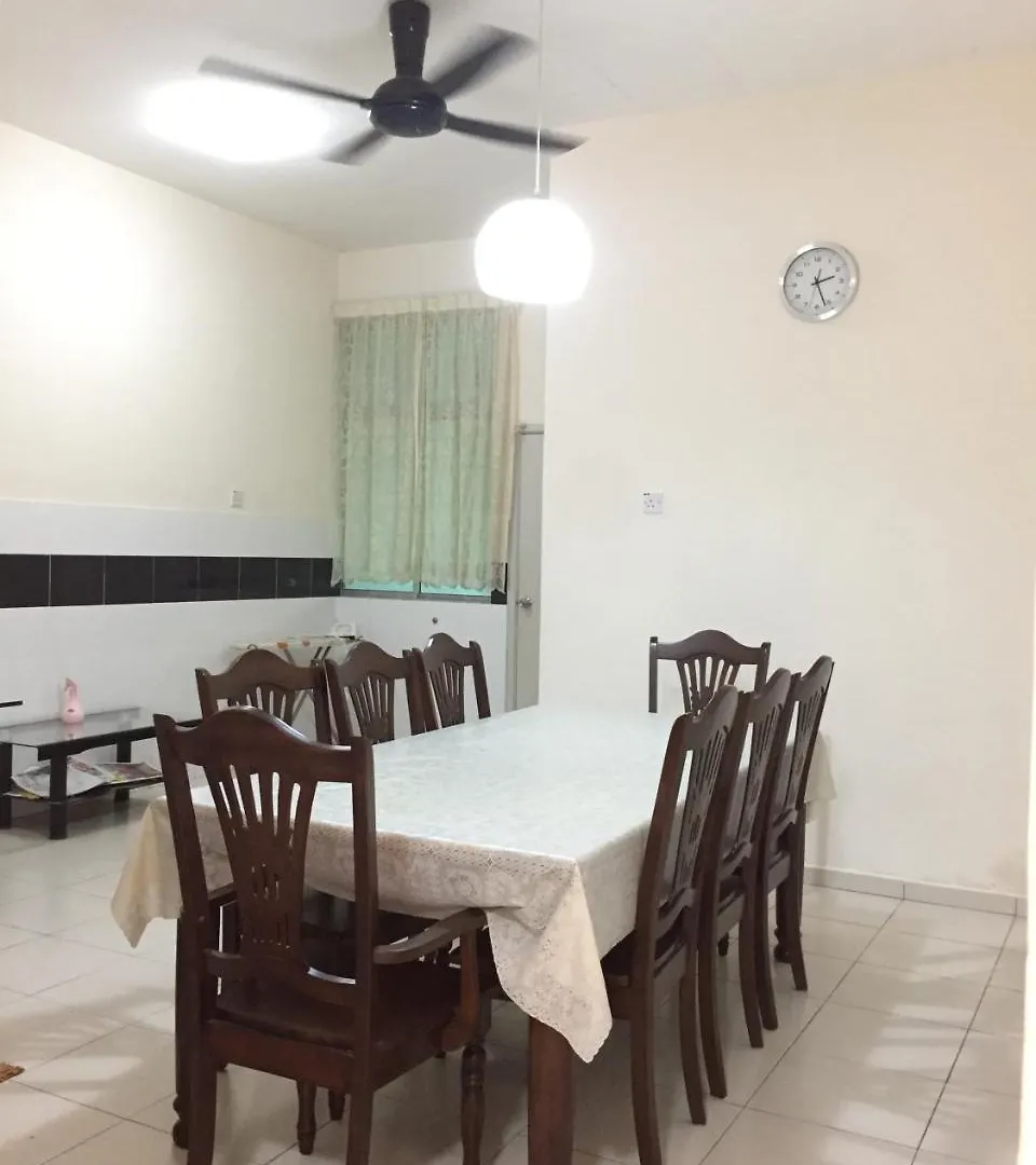 Holiday home Homestay Kak Maz Malacca