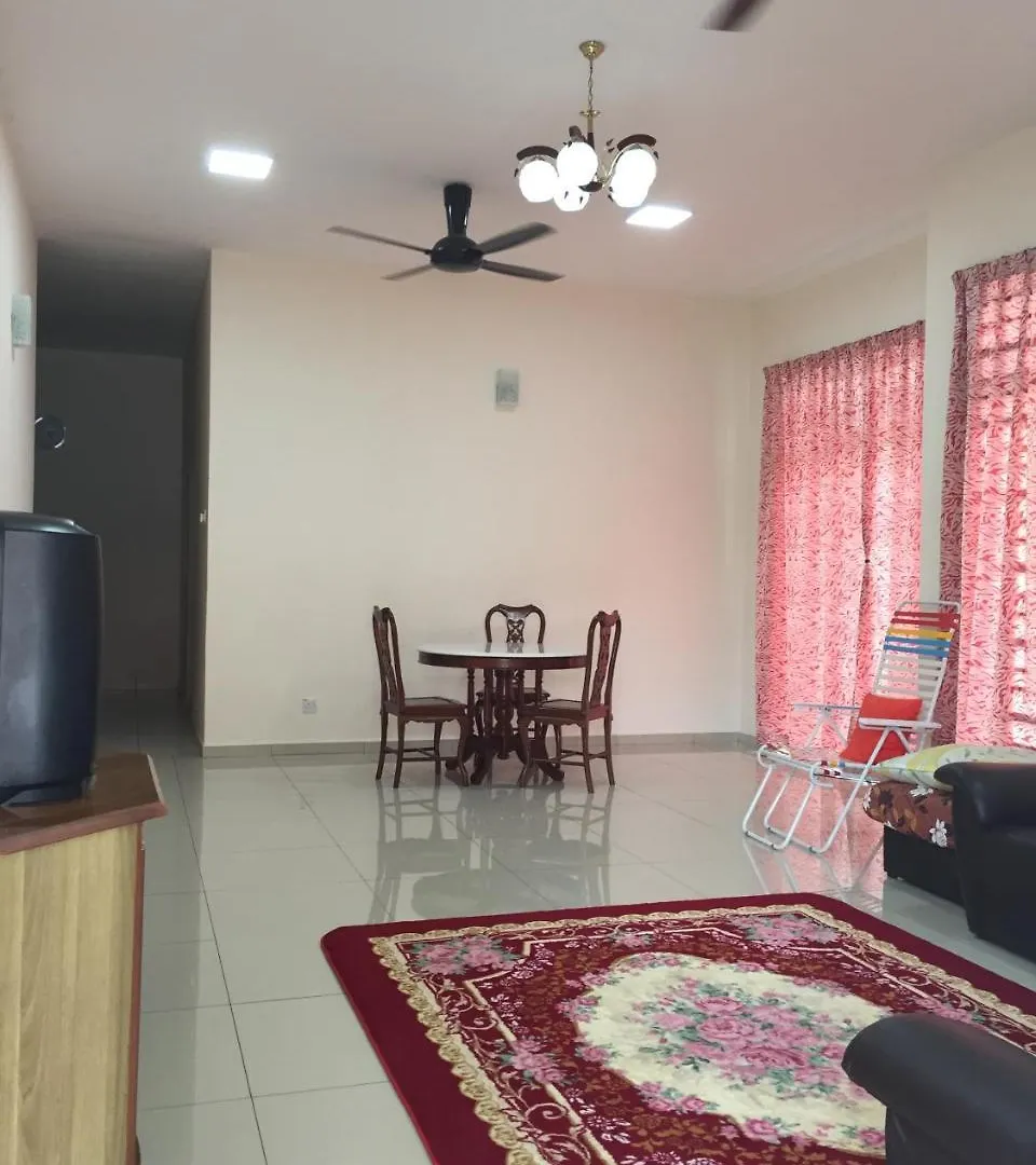 Holiday home Homestay Kak Maz Malacca